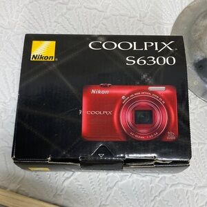Nikon COOLPIX S6300 Red Camera‎ Box & manuals DVDs please read description